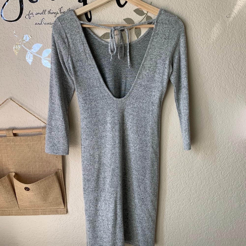 Forever 21 Long sleeve, back dip & tie dress